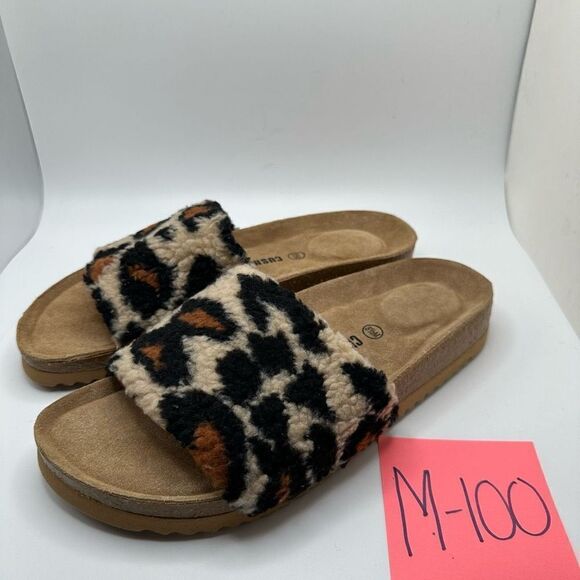 CUSHIONAIRE Women's Lonie Cork footbed Slide Sandal with +Comfort 8.5 CHEETAH - Picture 3 of 7